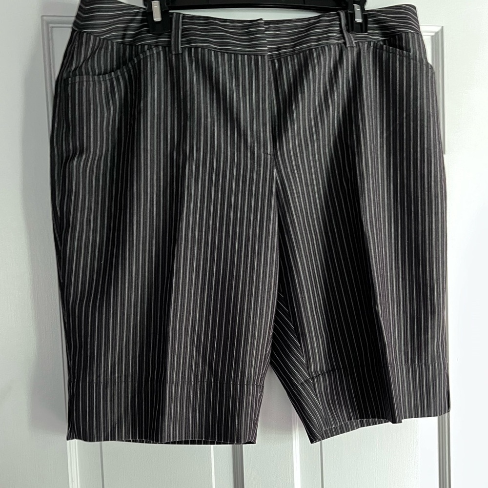 Style & Co long Dress Shorts sz16